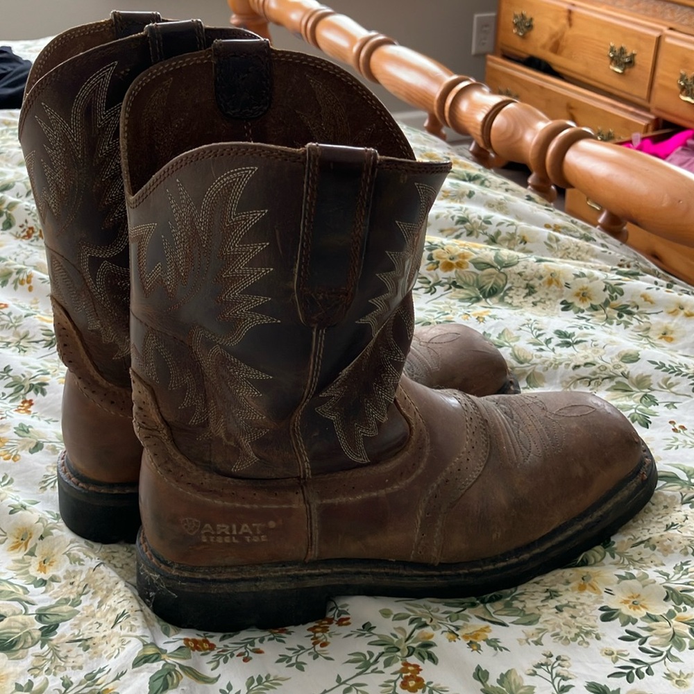Ariat Brown Cowboy Western Boots Distressed Leather - Picture 4 of 7
